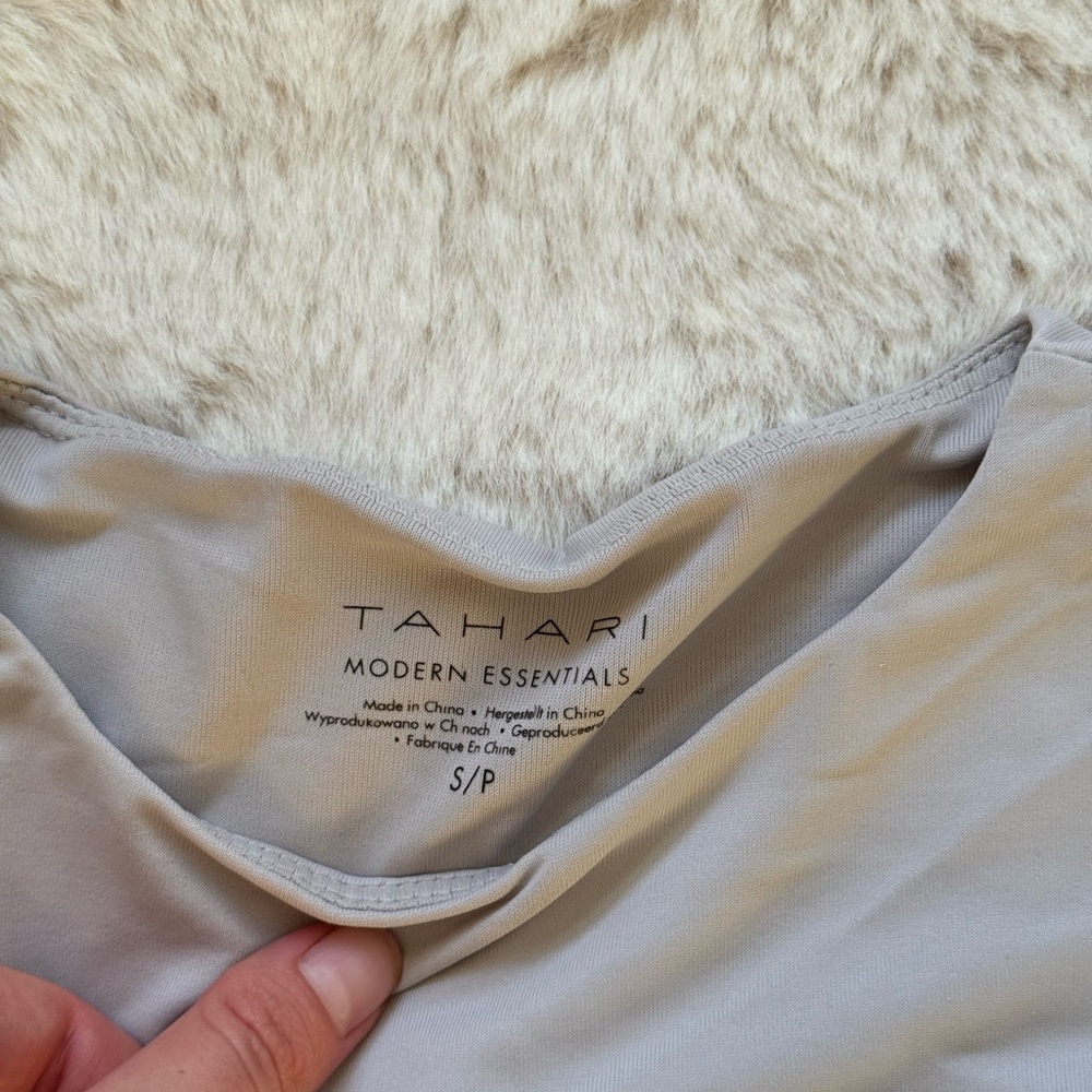 Tahari Modern Essentials Light Gray Top - Picture 2 of 2